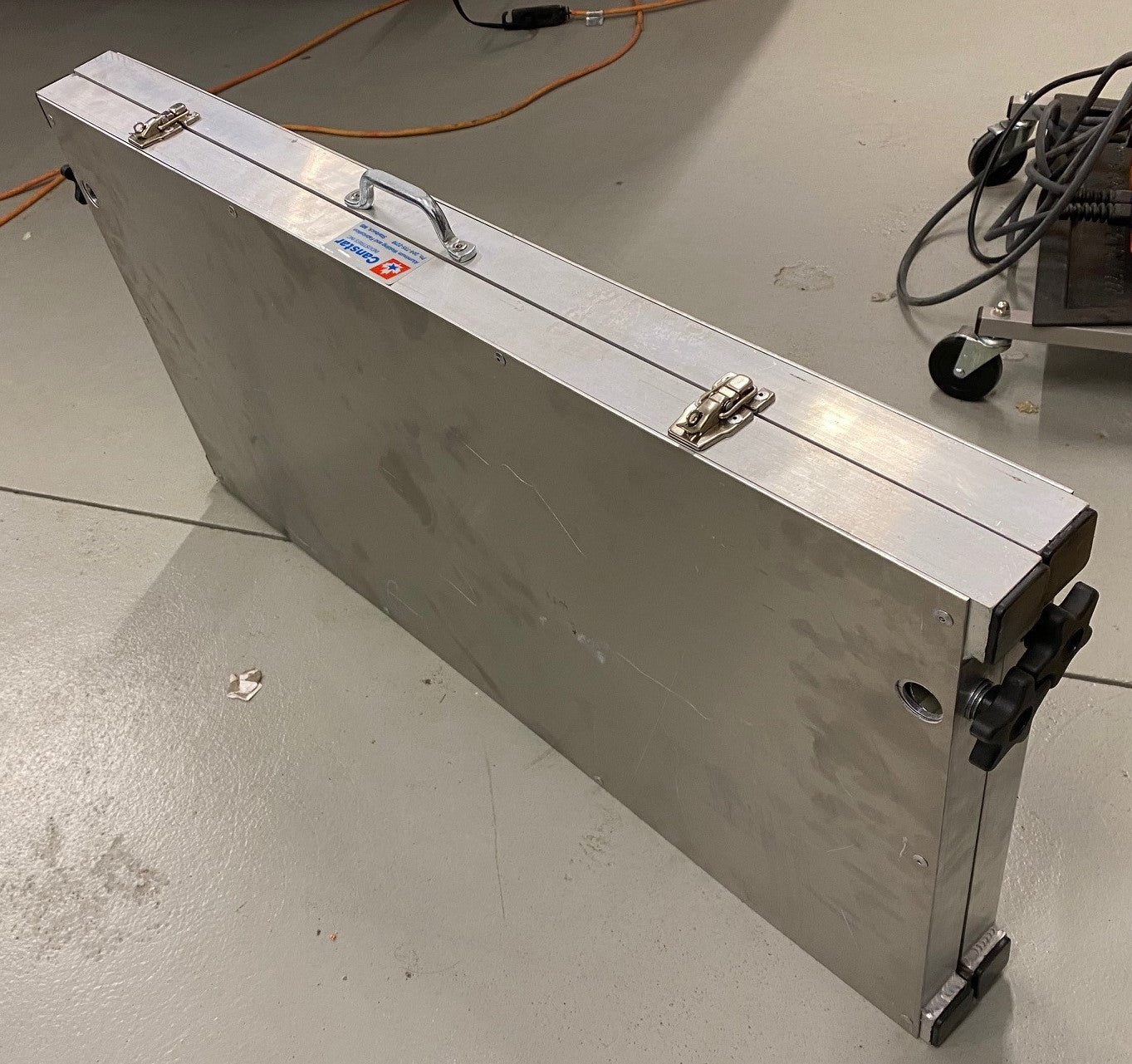 Refurbished Aluminum Suitcase Hoodstand image 2