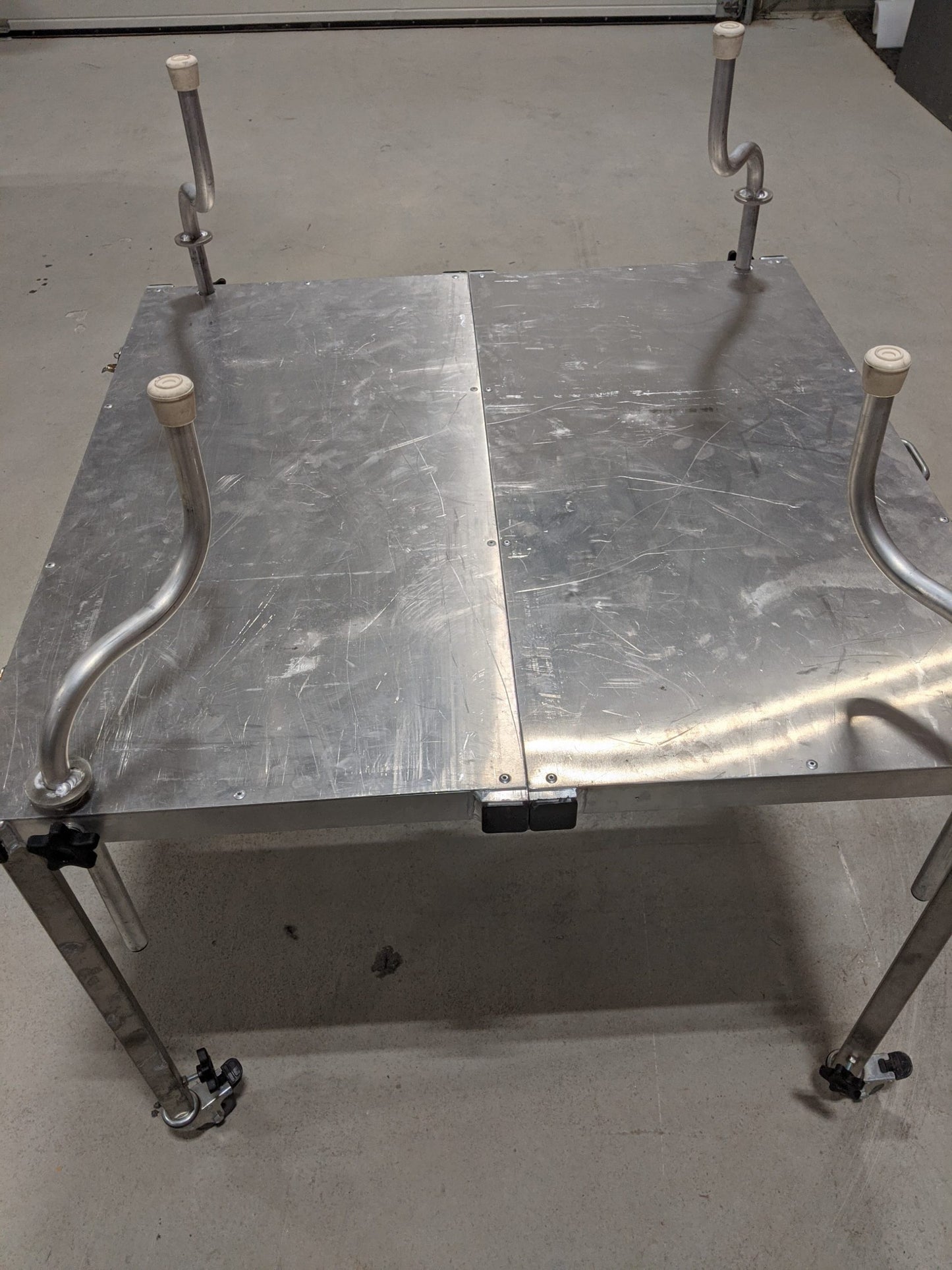Refurbished Aluminum Suitcase Hoodstand image 0