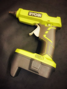 Ryobi Cordless Glue Gun &amp; Battery Adapter Combo image 0